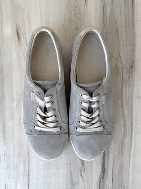 Ecco Soft 7 Stone Gray Suede Low-Top Sneakers - 39 EU / US 9